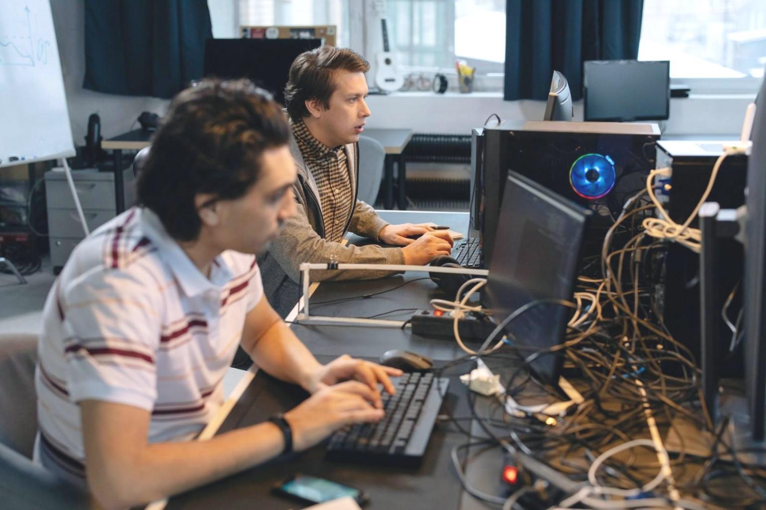 Live-Webinar-Session mit praktischer Code-Demonstration auf verschiedenen Bildschirmgrößen